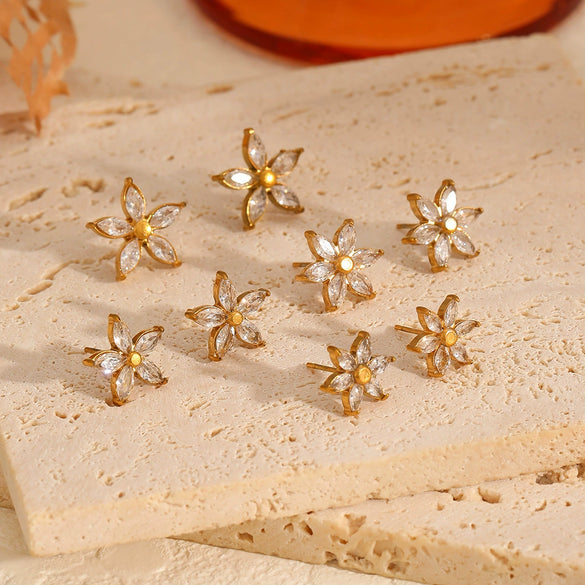 Women's Fashion Flower Geometric Stainless Steel Stud Earrings With Diamond And Electroplating Treatment
