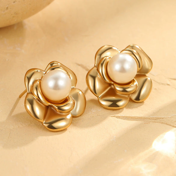 Women's Fashion Flower Shaped Stainless Steel Electroplated Pearl Earrings