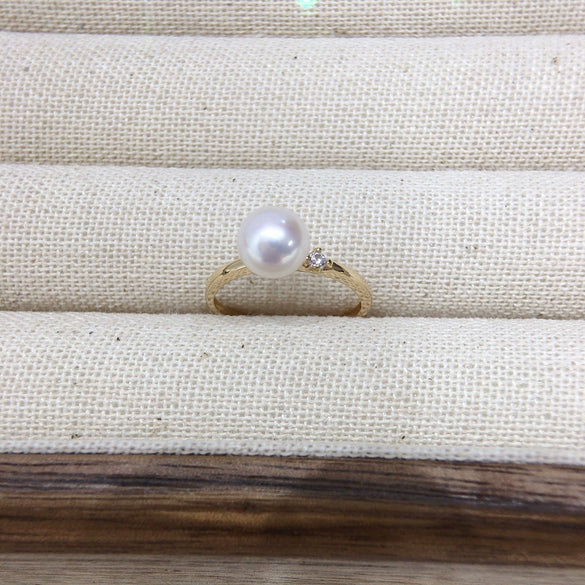 Women's Fashion Freshwater Pearl Ring In S925 Sterling Silver Round Shape