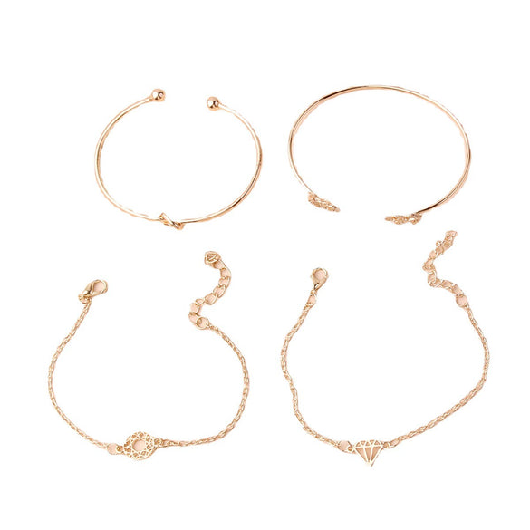 Women's Fashion Geometric Hollow Alloy Bracelet With Electroplated Metal Finish Uninlaid Gem Style Bracelet