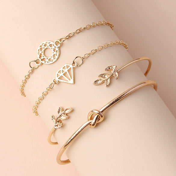 Women's Fashion Geometric Hollow Alloy Bracelet With Electroplated Metal Finish Uninlaid Gem Style Bracelet