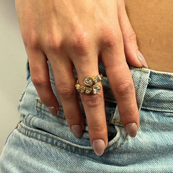 Women's Fashion Geometric Hollow Stainless Steel Ring With Electroplating And Heart Shape Pattern