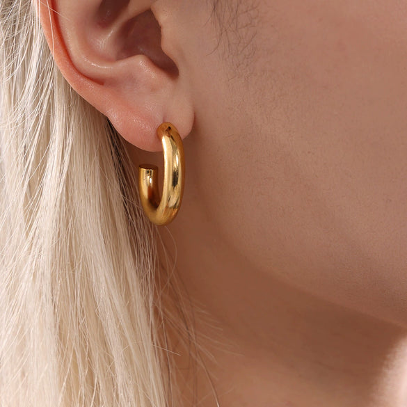 Women's Fashion Geometric Stainless Steel Cshaped Earrings Pvd Plated With 18K True Gold