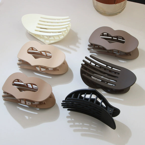 Women's Fashion Heartshaped Duckbill Clip Hair Accessory Ps Material Baking Paint Design