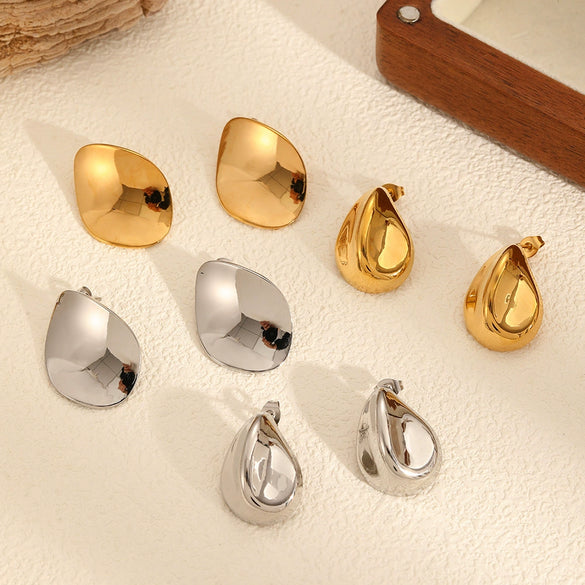 Women's Fashion Highend Geometric Round Stainless Steel Earrings With Electroplated Photosensitive Surface