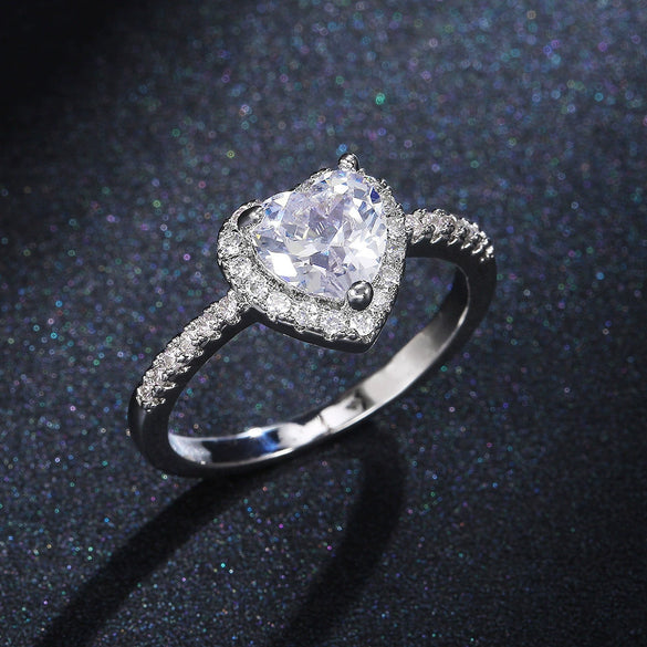 Women's Fashion Jewelry Heartshaped Copper Silver Plated Zircon Diamondencrusted Ring