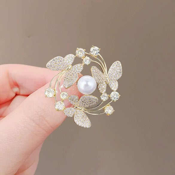 Women's Fashion Light Luxury Alloy Imitation Pearl Flower Bow Hollow Brooch With Electroplating