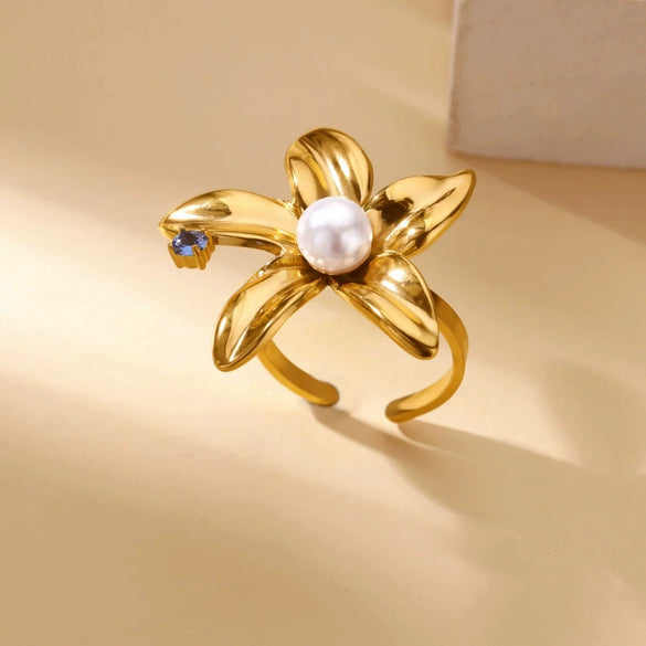 Women's Fashion Light Luxury Versatile Flower Zircon Geometric Ring In Stainless Steel With Electroplating