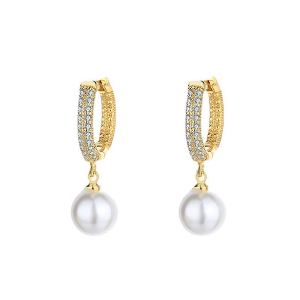 Women's Fashion Pearl Earrings With Geometric Pattern And 18K Gold Diamond Plating