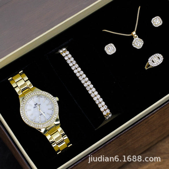 Women's Fashion Quartz Watch With Alloy Case Imitation Leather Strap And Stainless Steel Clasp Round Dial