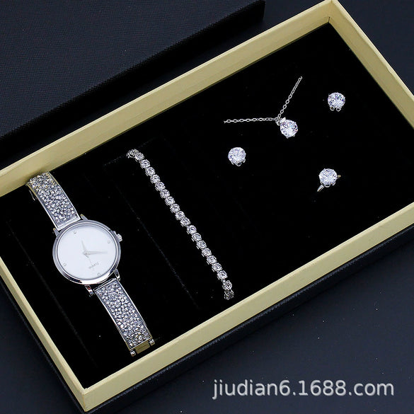 Women's Fashion Quartz Watch With Alloy Case Imitation Leather Strap And Stainless Steel Clasp Round Dial