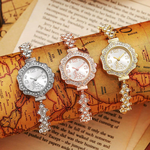 Women's Fashion Quartz Watch With Rhinestones Round Dial Alloy Strap And Case Free Adjustment