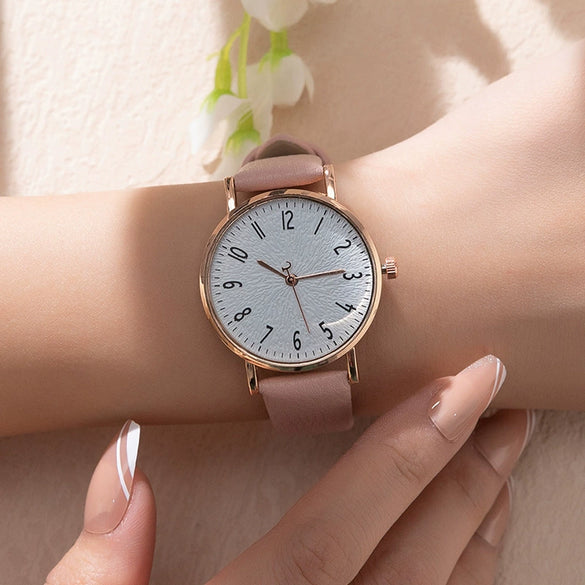 Women's Fashion Quartz Watch With Round Dial Stainless Steel Strap Alloy Case