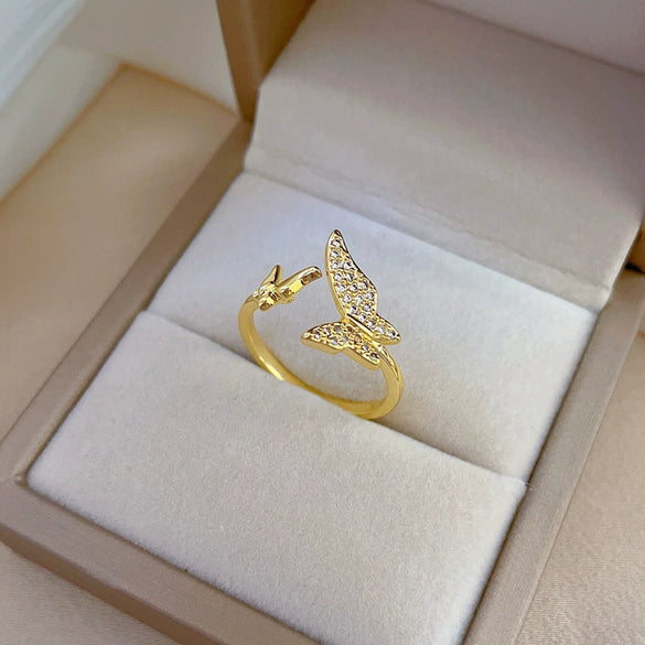 Women's Fashion Ring Brass Material With Crown Pattern And Real Gold Electroplating