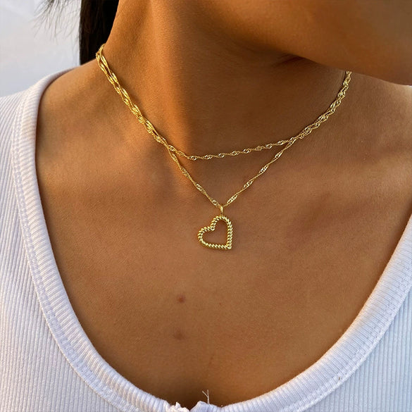 Women's Fashion Simple Light Luxury Temperament Love Double Layer Clavicle Necklace Copper Material Heart Pattern Electroplating Treatment