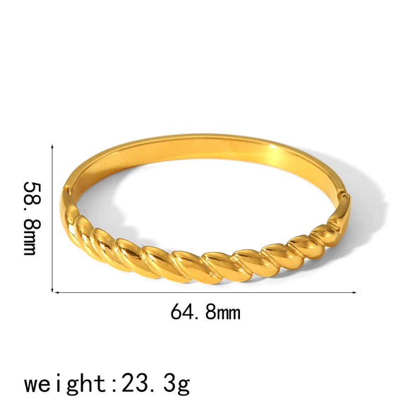 Women's Fashion Temperament Widesided Stainless Steel Bracelet With Geometric Pattern And Electroplating Process