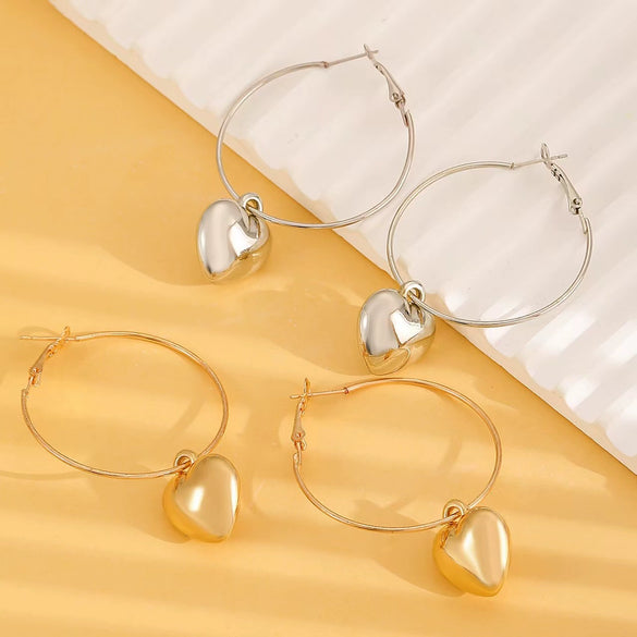 Women's Fashion Three Dimensional Exaggerated Heart Shaped Ccb Earrings With Electroplating