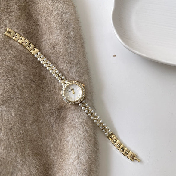 Women's Fashionable Alloy Case And Beads Strap Round Dial Diamondencrusted Bracelet Watch