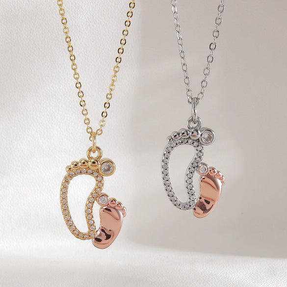 Women's Fashionable Copper Footprints Paw Pendant O Word Chain Necklace With Electroplating