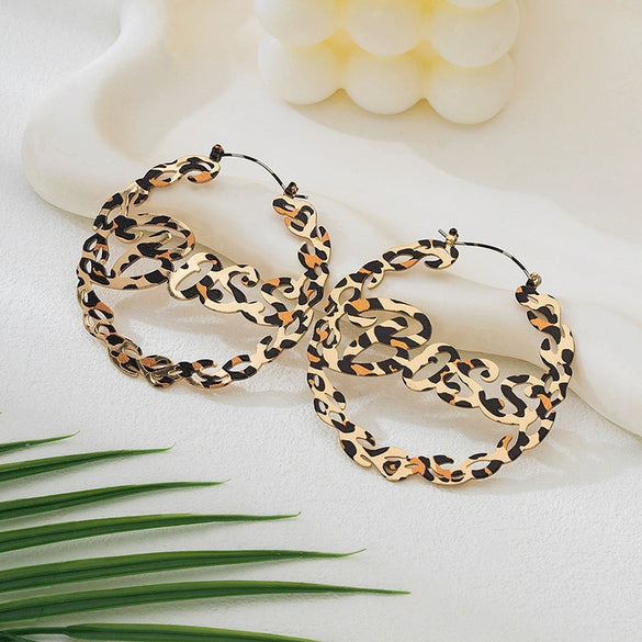 Women's Fashionable Electroplated Alloy Hollow Geometric Circle Letter And Flower Earrings