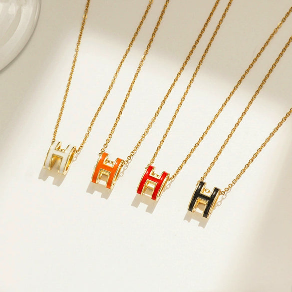 Women's Fashionable Elegant Light Luxury Copper Pendant Titanium Steel Necklace With Letter H Oil Dropping Enamel And Electroplating
