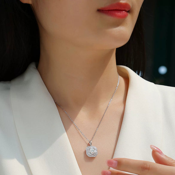 Women's Fashionable Geometric S925 Silver Pendant Necklace With Moissanite Inlay And Cross Chain