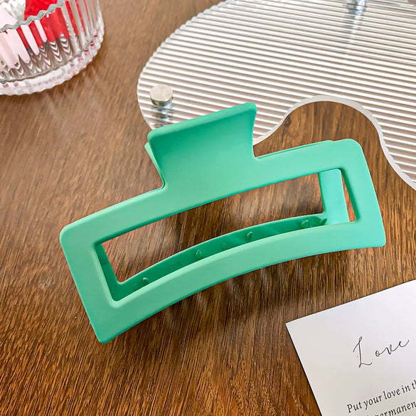 Women's Fashionable Simple Geometric Hollow Ps Handmade Shark Clip Hair Grab