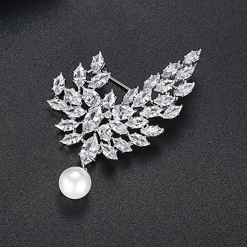 Women’s Floral Copper Brooch With Pearl And Zircon Inlay Electroplated Simple Elegant Corsage Jewelry Gift Accessory