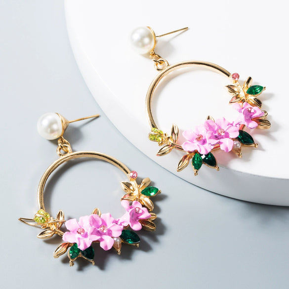 Women's Floral Crystal Earrings With Alloy Flower Design And Soft Clay Pearl Detail