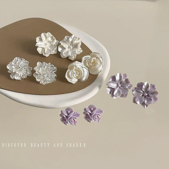 Women’s Floral Flower Earrings With Plastic And Resin Construction And Electroplated Finish