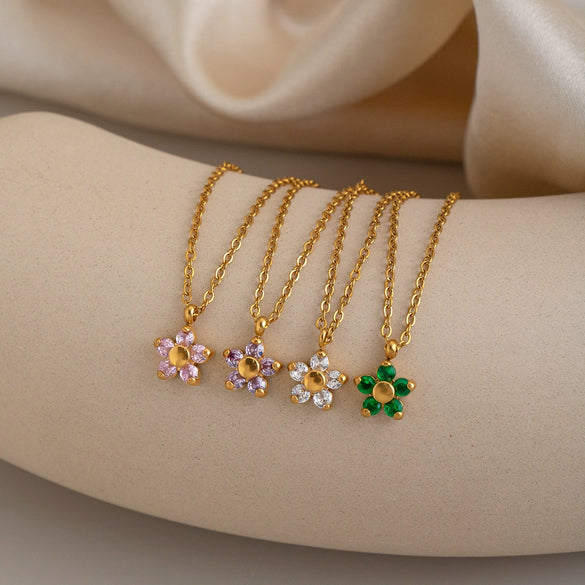 Women’s Floral Zircon Pendant Necklace With Vacuum Gold Plated Stainless Steel Chain Lobster Clasp And Extension Chain