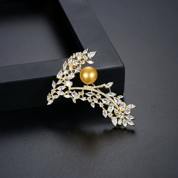 Women's Flower Pearl Brooch Copper Electroplated Floral Corsage Pin With Zircon Inlay Fashion Clothing Accessory