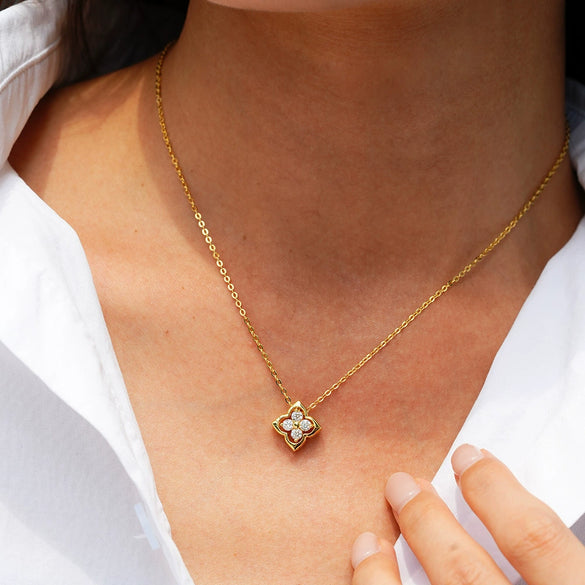 Women's Fourleaf Clover Flower Pattern 925 Sterling Silver Moissanite Pendant Necklace Set With Diamonds 14K Gold Plated