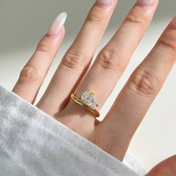 Women's French Retro Geometric S925 Sterling Silver Pearshaped Ring With 8A Zircon And Electroplating