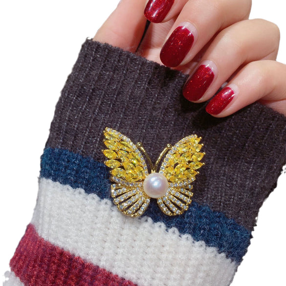 Women's Freshwater Pearl Butterfly Brooch Pearl Inlaid Craft For Coat Accessories Simple Natural Style