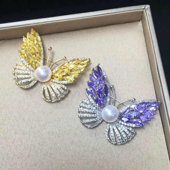 Women's Freshwater Pearl Butterfly Brooch Pearl Inlaid Craft For Coat Accessories Simple Natural Style