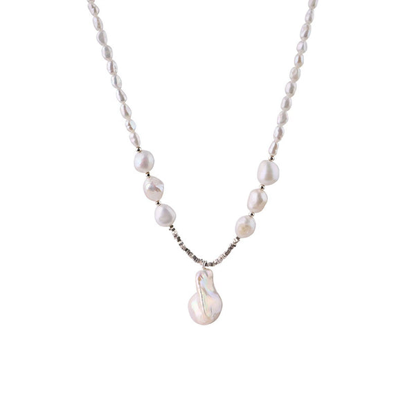 Women's Freshwater Pearl Geometric Clavicle Necklace Inlaid With Pearls