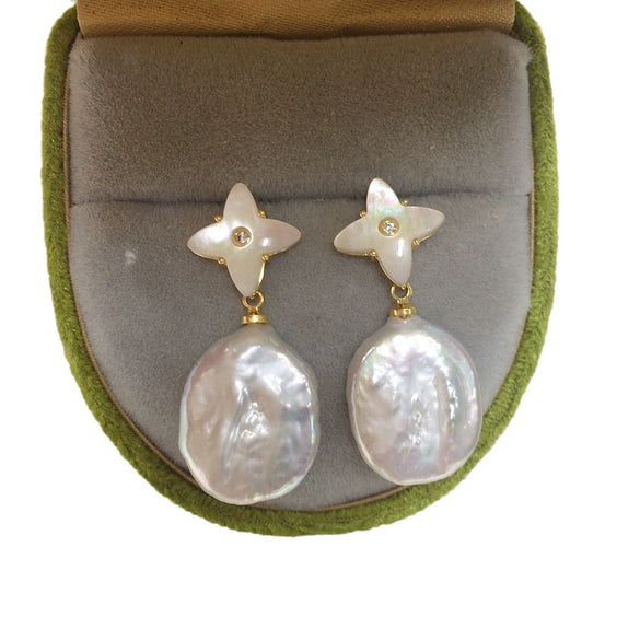 Women's Freshwater Pearl S925 Sterling Silver Earrings With Four Leaf Clover Design And Oblate Shape