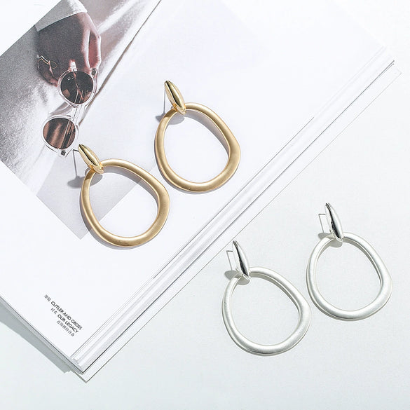 Women's Geometric Alloy Ear Pin Earrings Minimalist Statement Fashion Jewelry With Exaggerated Modern Design