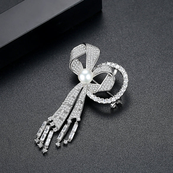 Women's Geometric Bow Brooch Copper Pin With Microinlaid Zircon And Electroplated Finish For Elegant Accessories