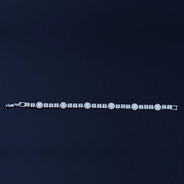 Women's Geometric Copper Zircon Bracelet With Electroplated Finish Sparkling Retro Fashion Jewelry Wholesale