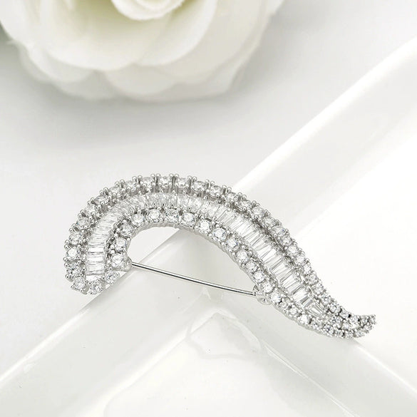 Women's Geometric Copper Zircon Brooch Elegant Decorative Lapel Pin For Suit Accessories