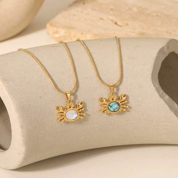 Women's Geometric Crab Pendant Necklace Stainless Steel With Shell Inlay And Gold Plated Finish Elegant Fashion Jewelry