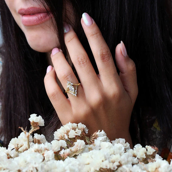 Women's Geometric Drop Shape Copper Ring With Zirconia Light Luxury Style