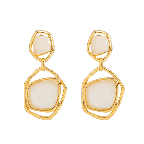 Women's Geometric Gradient Resin Gemstone Stud Earrings With Irregular Hollow Alloy Design Plated Finish And Stainless Steel Posts