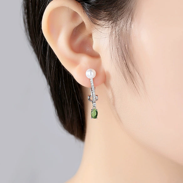 Women's Geometric Green Zircon And Pearl Clipon Earrings Electroplated Copper Fashion Jewelry