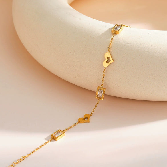 Women's Geometric Heart Stainless Steel Bracelet With Vacuum Gold Plated Finish And Zircon Accent