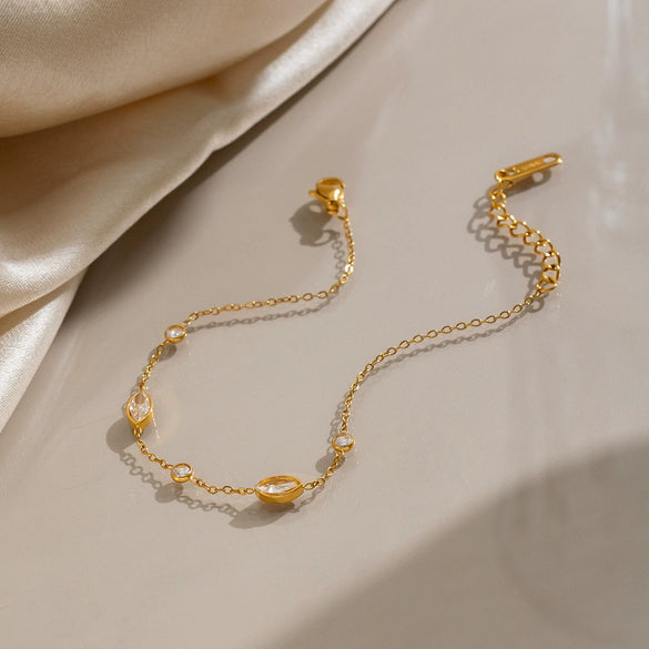 Women's Geometric Horseeye Cubic Zirconia Bracelet In Stainless Steel With Vacuum Electroplated Gold Finish