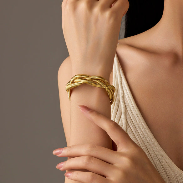 Women's Geometric Mesh Stainless Steel And 18K Titanium Steel Electroplated Bracelet With Personality Exaggerated Highend Sense And Not Fading Hollow Design