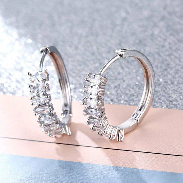 Women's Geometric Micro Set Earrings With Electroplated Finish Fashion Exquisite Gold Tone Earrings
